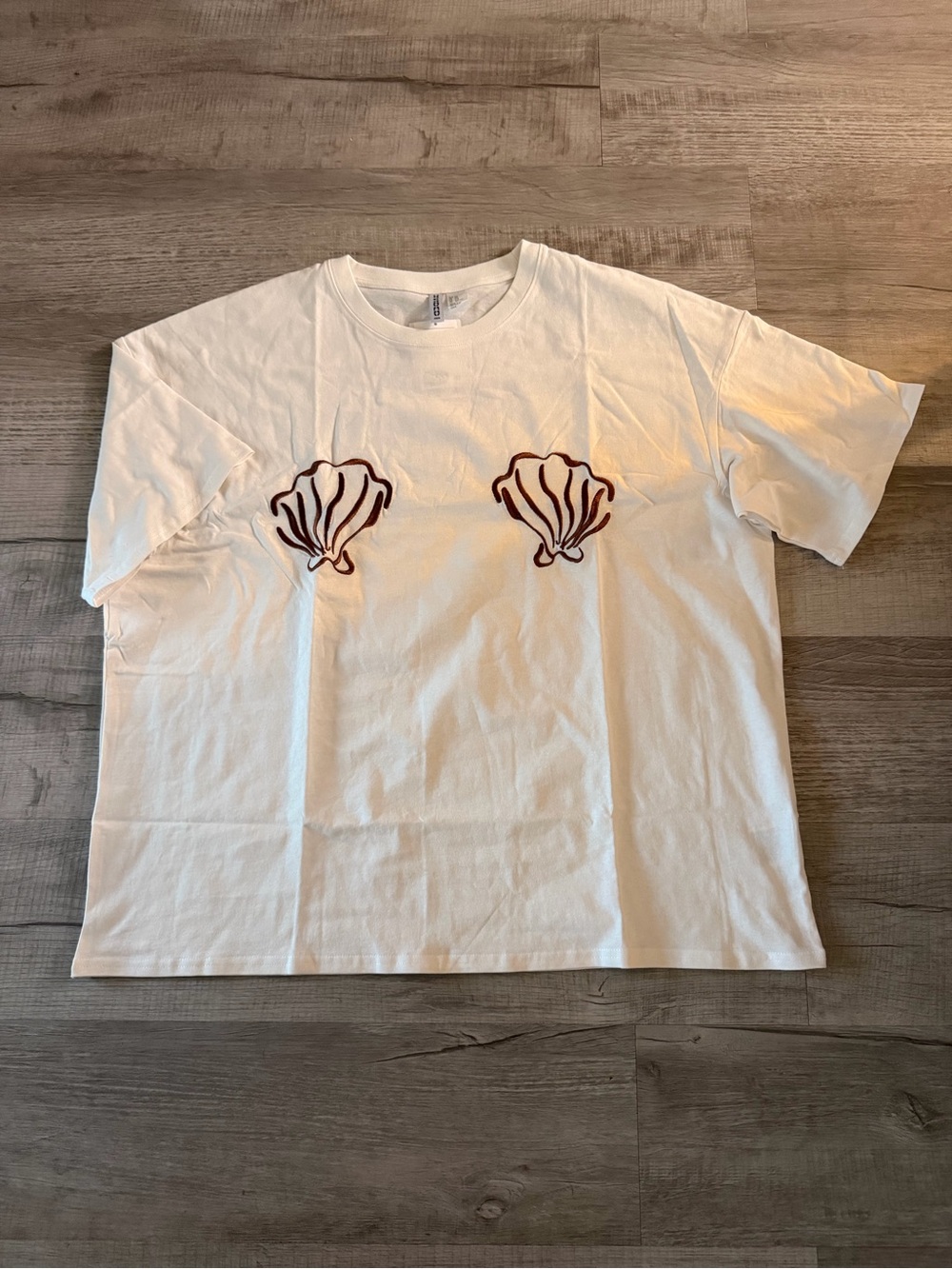 H&M tee shirt